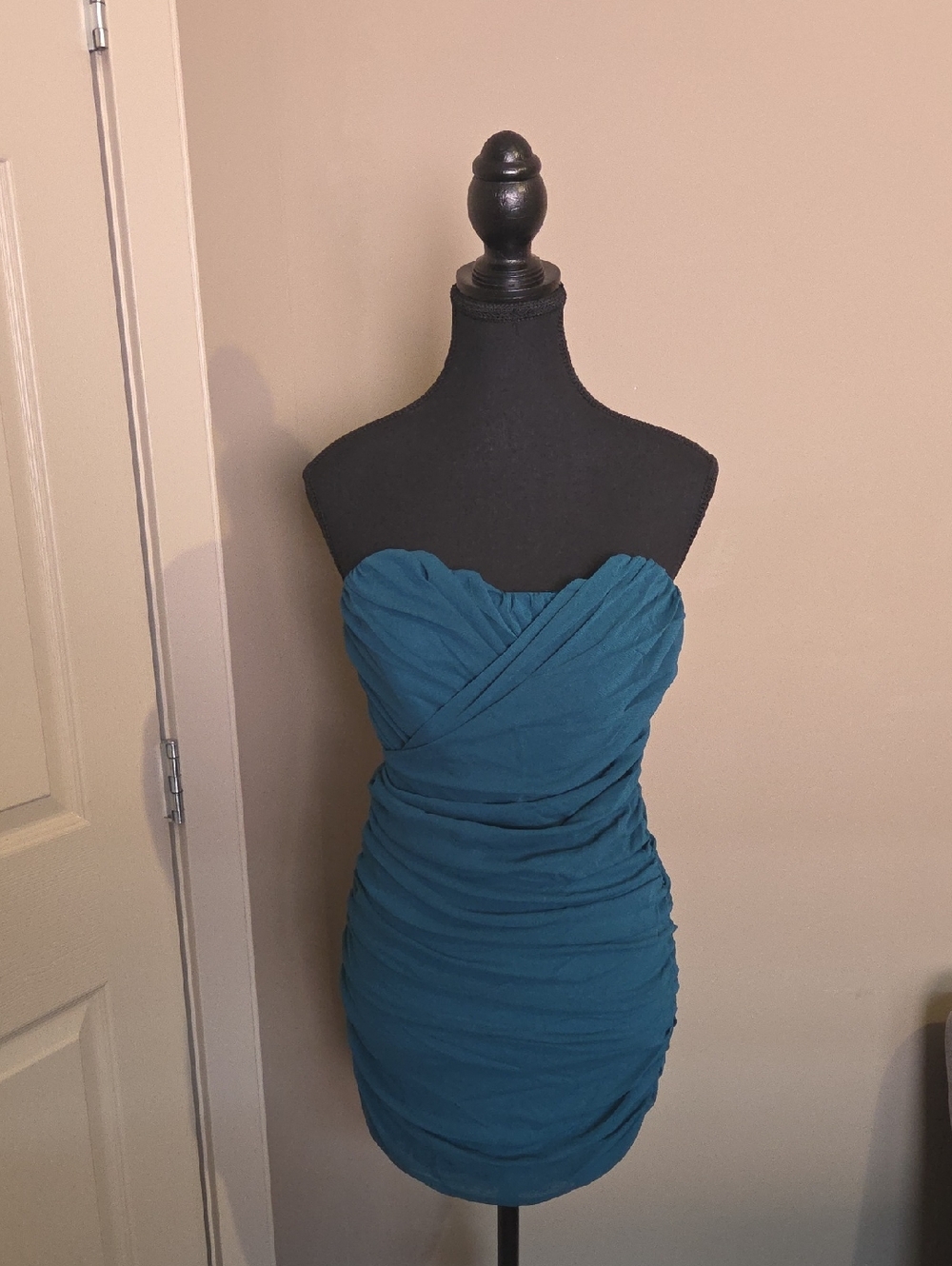 Lush Teal Strapless Ruched Sweetheart Dress